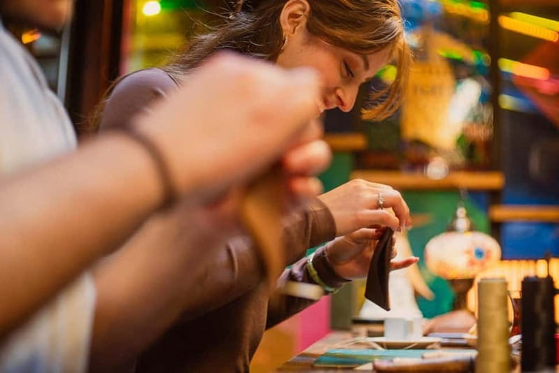 Istanbul: Leather Crafting Workshop with Snacks and Drinks - The 3-hour flow: cut, glue, stitch, edge-finish
