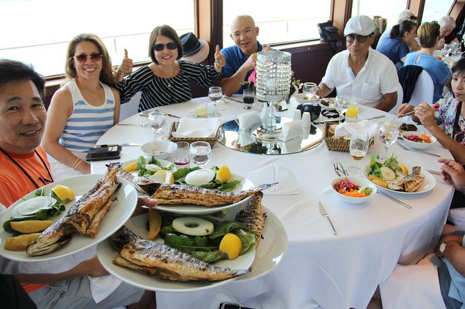 Istanbul Lunch Cruise on Bosphorus and Black Sea - A 4-hour Bosphorus cruise that actually follows the city