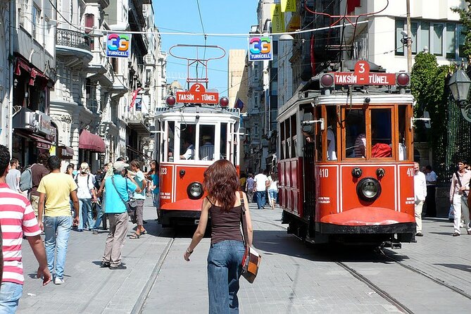 Istanbul Modern City Walking: Taksim to Galata With Secret Passages - Balık Pazarı to Beyoğlu: street-level Istanbul for people who like to eat