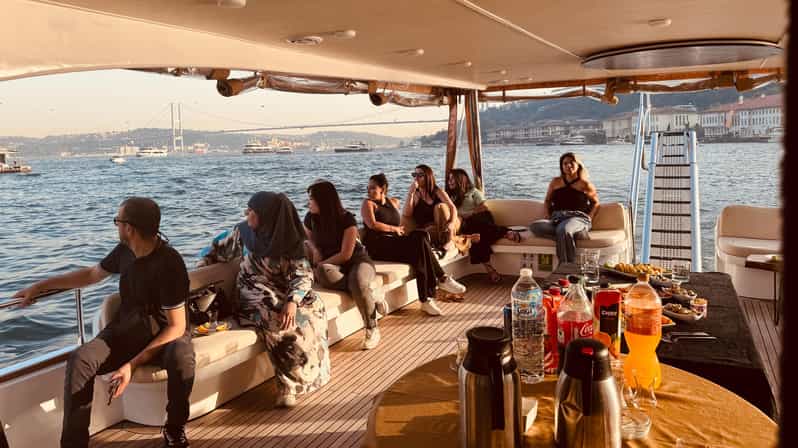 Istanbul: Morning or Sunset Cruise with Guide and Snacks - Why this Bosphorus yacht cruise is worth your 2 hours