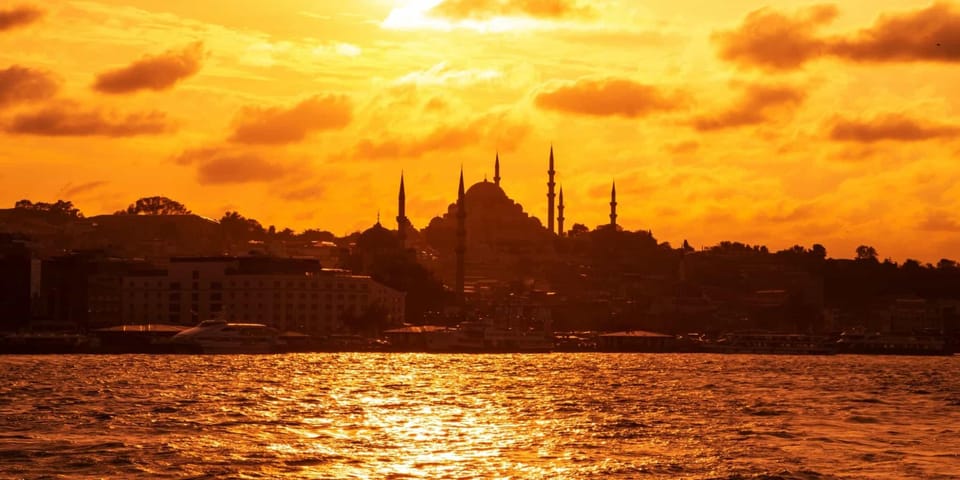 Istanbul: Morning or Sunset Cruise with Guide and Snacks - Beylerbeyi Palace, Maiden’s Tower, and Topkapı: ending with the skyline icons