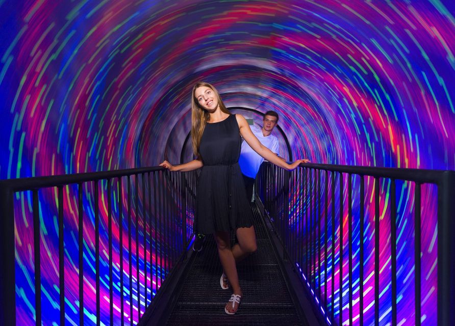 Istanbul: Museum of Illusions Ticket - Optical illusions and trick shots: how to get the best photos