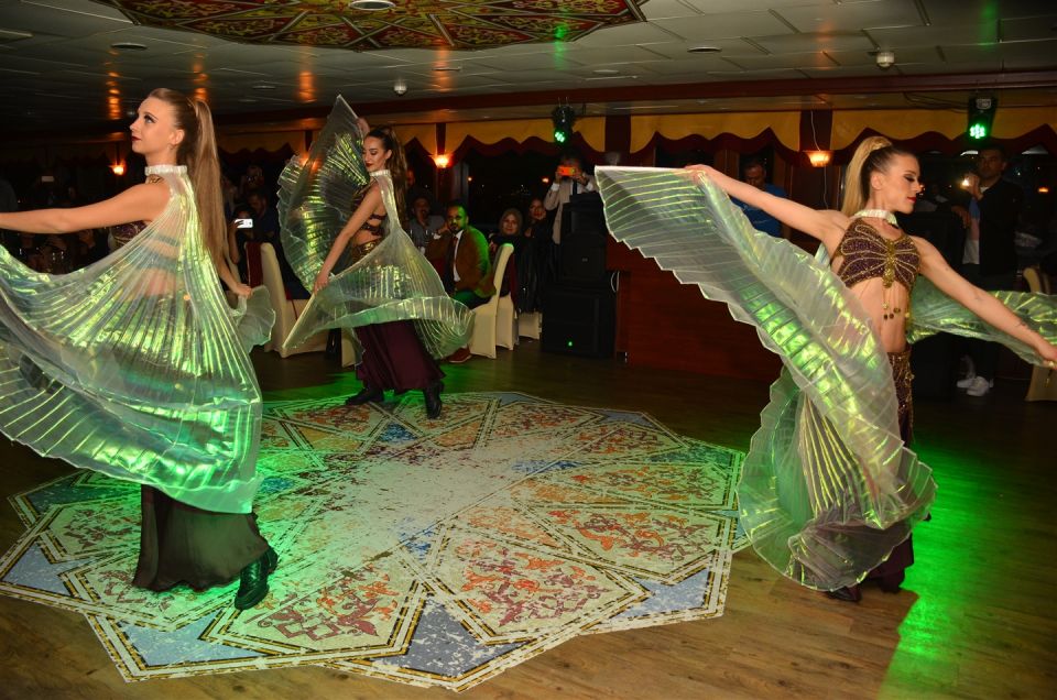 Istanbul: New Year's Eve Cruise Between Two Continents - Price and value: $709 for 5 hours, and what you’re really paying for