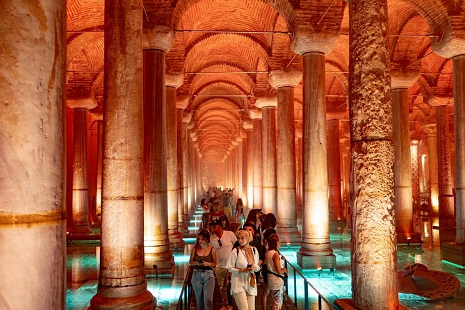 Istanbul Old City: Basilica Cistern - Blue Mosque - Grand Bazaar - Guides make or break this kind of highlights tour
