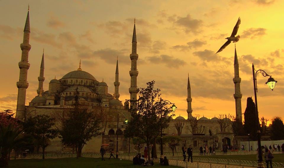 Istanbul: Old City Full-Day Tour -(Entry Fees Inculucing) - Topkapi Palace: state theater in crystal, silver, porcelain, and robes