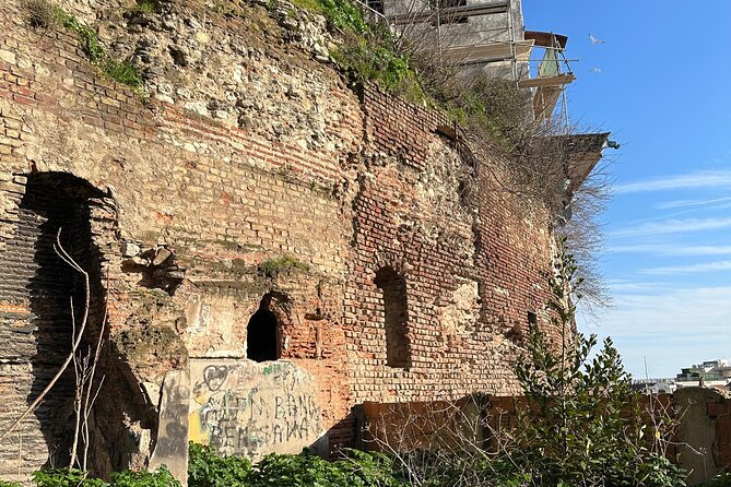 Istanbul Old City Highlights and Hidden Gems Tour - Stop 1: Topkapı Palace short route (and the Tuesday workaround)