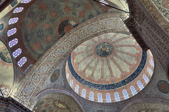 Istanbul Old City Highlights and Hidden Gems Tour - Stop 6: Arasta Bazaar—shopping with context, not chaos