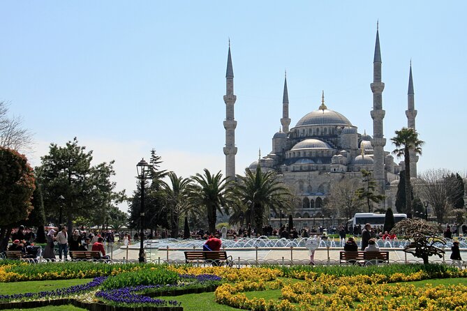 istanbul old city private tour - Stop 1: Hippodrome and the three obelisks
