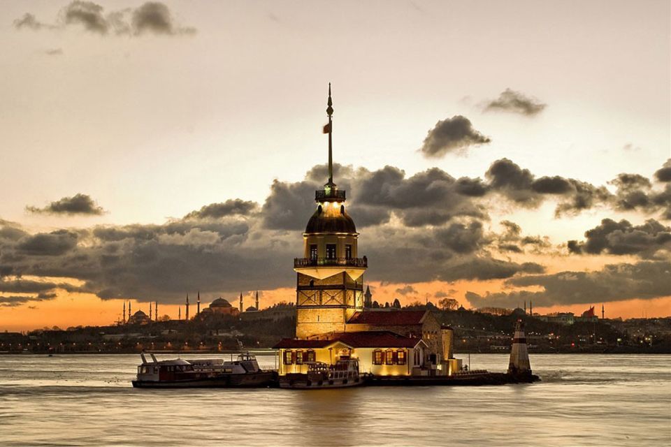 Istanbul: Old Town Highlights Tour & Bosphorus Cruise - Grand Bazaar time: shopping freedom with real crowd friction