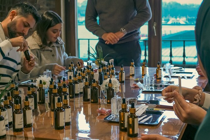 Istanbul Perfume Making Workshop with Bosphorus View - How the perfume craft works: picking notes that match you