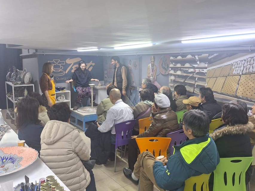Istanbul: Pottery Workshop - Finding TESTİ QUARTZ CERAMIC Near the Turkish Bath