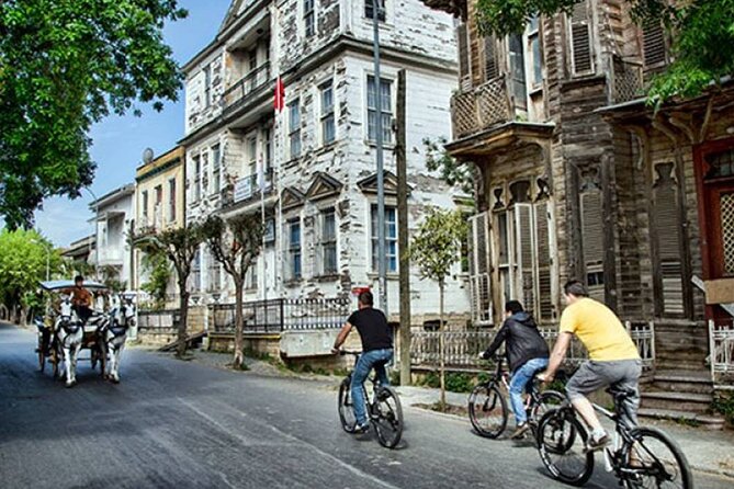 Istanbul Princes Island Tour with Lunch & Hotel Transfer - Heybeliada on foot: schools, synagogues, and quiet streets