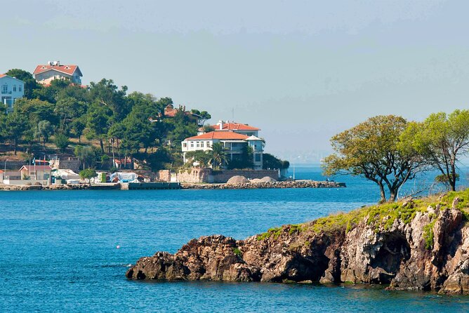 Istanbul Princes’ Islands Boat Trip with Lunch - Heybeliada Hour: Architecture Time and a Real Island Pace
