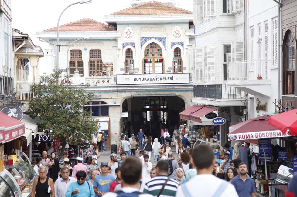 Istanbul Princes Islands Tour by Private Boat Pickup & Lunch - Pickup and timing: what 08:00–08:45 really means