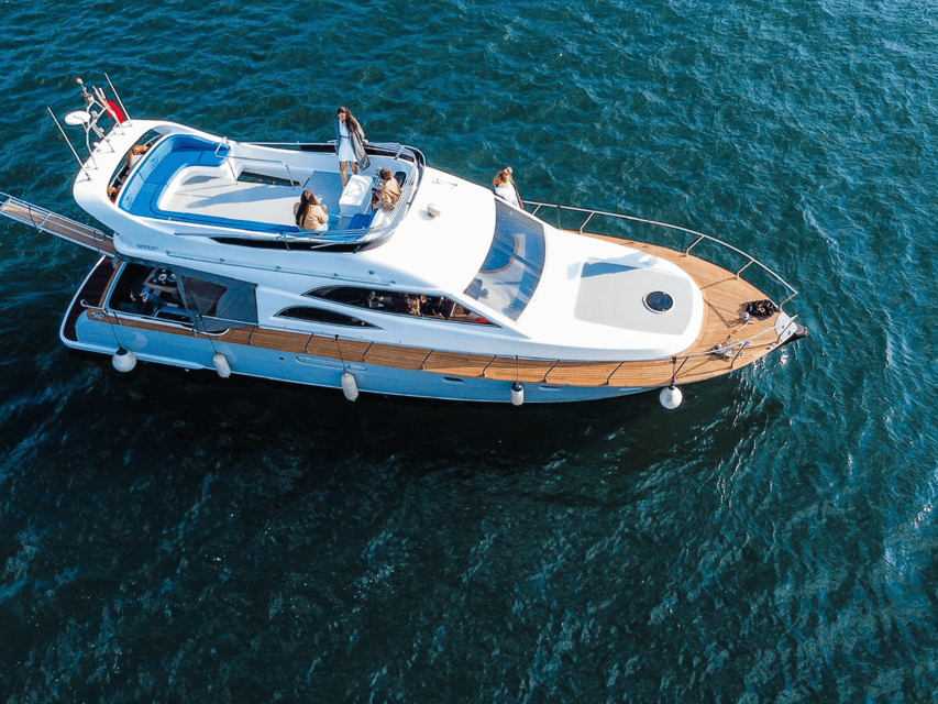 Istanbul: Private Bosphorus Tour On Luxury Yacht - Price and logistics: when $396 per group makes sense