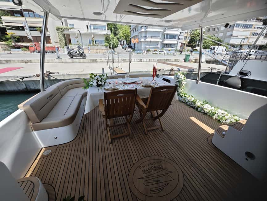 Istanbul: Private Bosphorus Yacht with Tour Guide and Snacks - Weather reality: rain, wind, and why timing still works