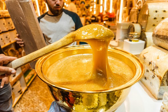 Istanbul Private Food Tours with a Local: 100% Personalized - Where you meet: Kadıköy Bull Statue and the low-stress start