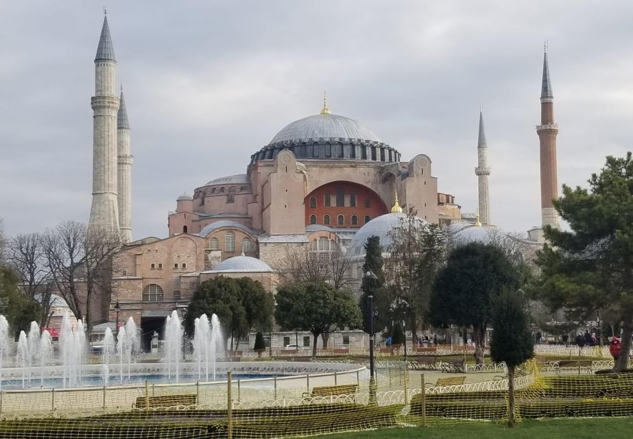 Istanbul Private Full-Day Highlights Tour with Guide - A 7-hour Istanbul route that hits the biggest icons—and ends where the shopping starts