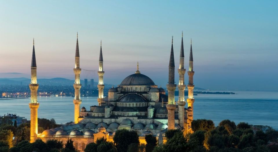 Istanbul: Private Guided Walking Tour - Hagia Sophia: what to watch for beyond the famous dome