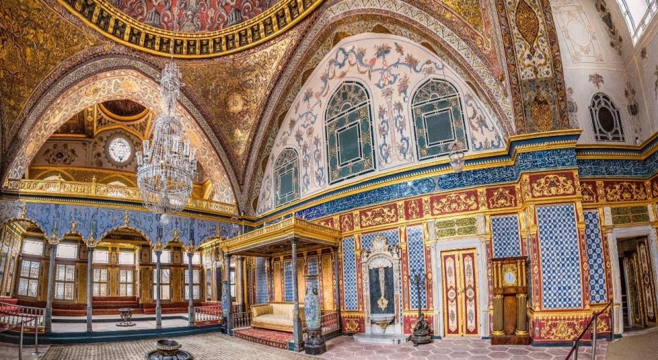 Istanbul: Private Guided Walking Tour - Hippodrome Square and the German Fountain: the Roman layer in Sultanahmet