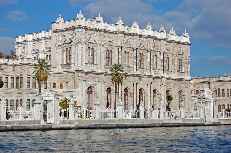 Istanbul: Private Old City Tour with Bosphorus Cruise - The Bosphorus cruise on a public ferry: Europe to Asia, no stress