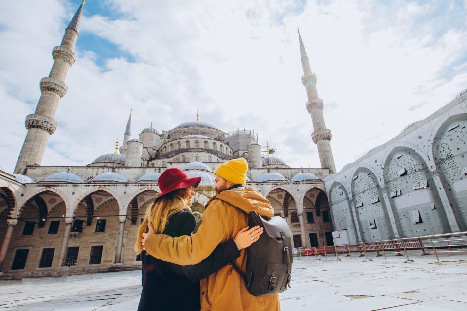 Istanbul: Private photoshoot at Hagia Sophia&Blue Mosque - Hagia Sophia and Blue Mosque, in one focused shoot