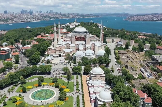 Istanbul Private Tour from Cruise Port - Dinner and Floorshow: Four Courses, Wine, and a Live Anatolian Performance