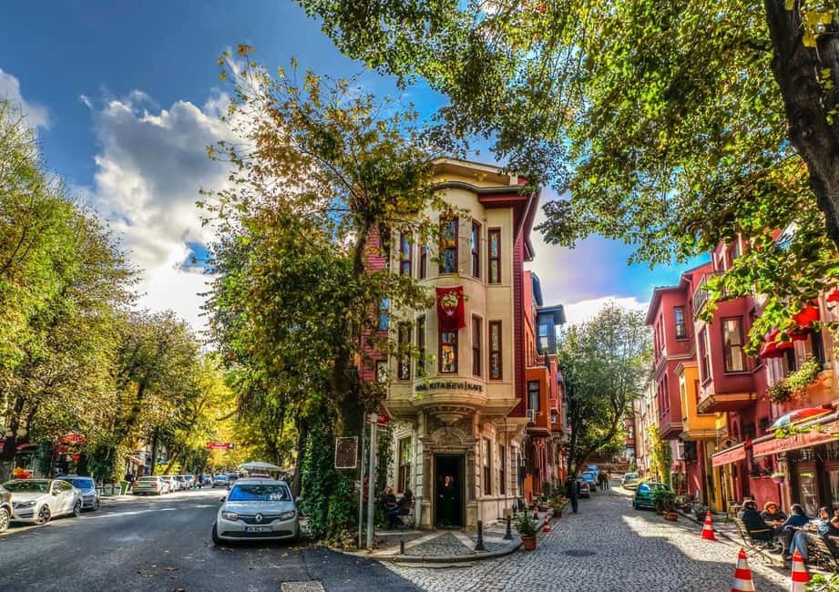 Istanbul: Private Tour of Bosphorus & Asian Side - Kadıköy: the Asian side’s everyday energy in markets and café streets
