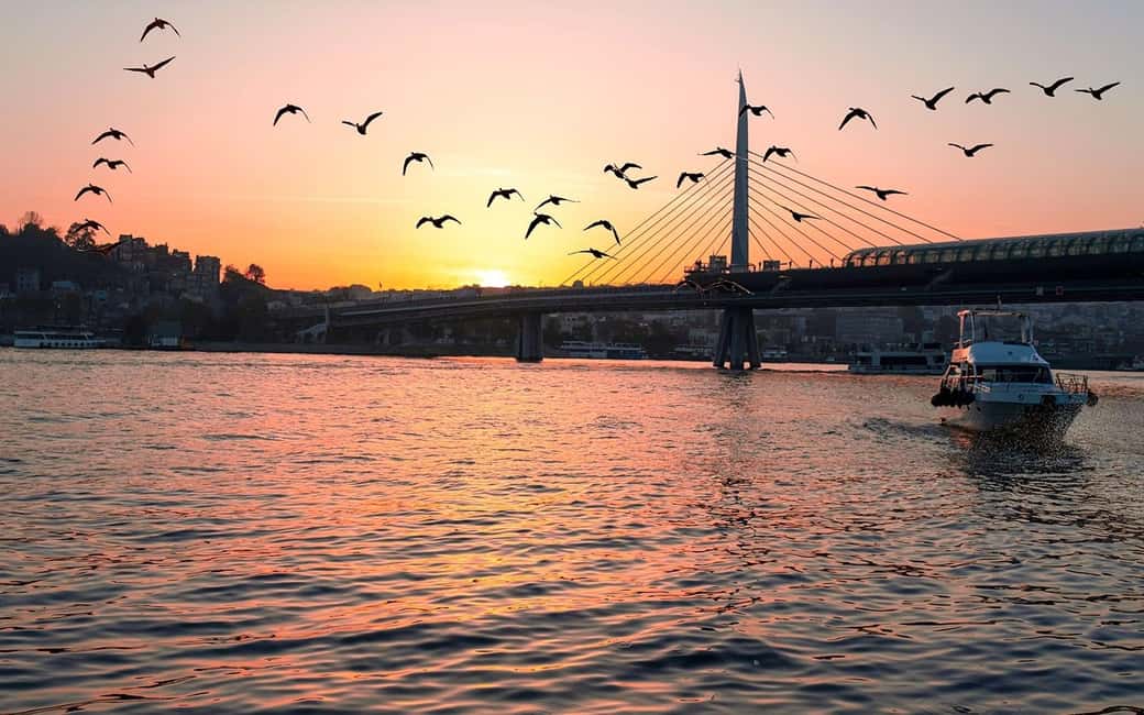 Istanbul Private Two Continents Tour (Europe & Asia) - Bosphorus Yacht Time: Crossing Europe to Asia by Water