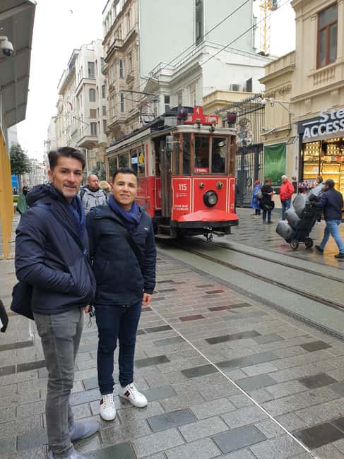 Istanbul: Private Walking Tour with a Local - Where the tour starts: Hagia Sophia area vs. Sabil Cafe
