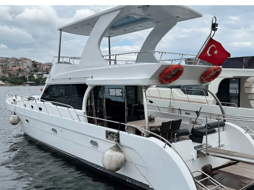 Istanbul: Private Yacht Organization on Bosphorus (14 Meter) - Crew and Guide: Licensed History with a Human Touch