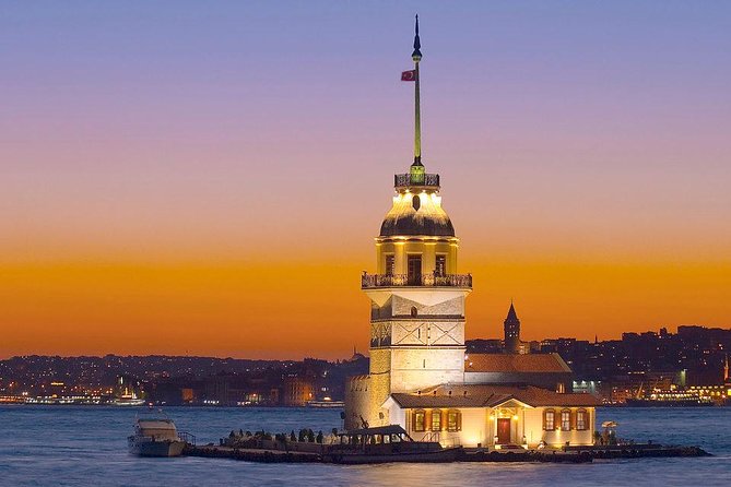 Istanbul Private Yacht Tour on the Bosphorus – 2-Hour Charter - Boarding Experience and the Onboard Dinner Setup