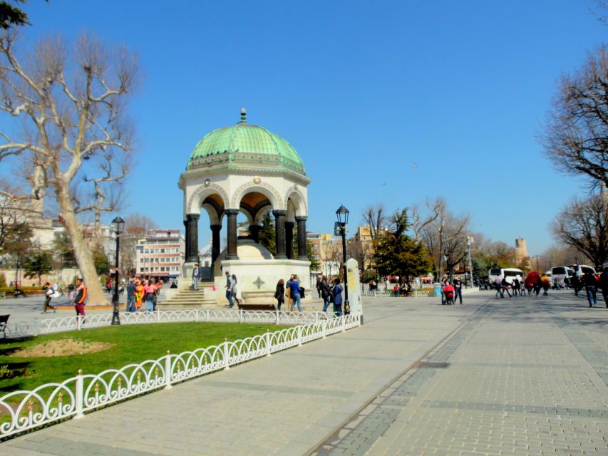 Istanbul: Short Guided Walking Tour of Old City Istanbul - A 3-hour Old City route that hits the big names