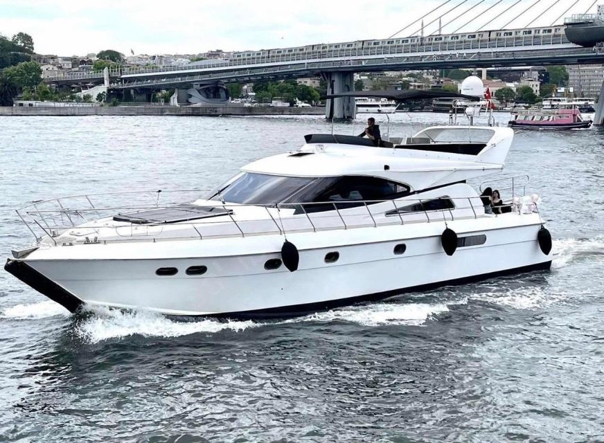 Istanbul: Small-Group Luxury Yacht Sunset Cruise w/ Snacks - Using the audio guide app (and why headphones matter)