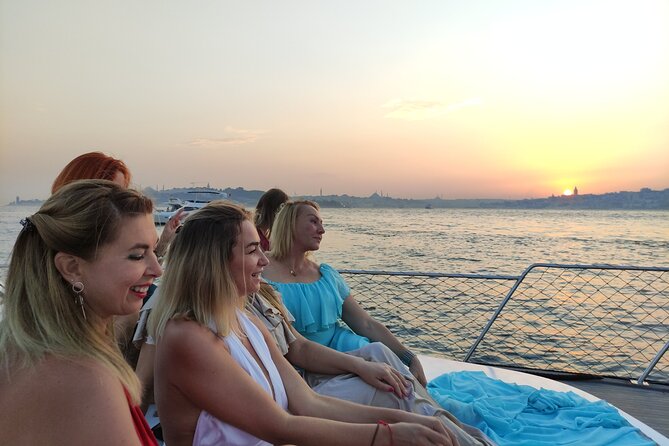 Istanbul Sunset Cruise With Luxury Yacht On Bosphorus - Meeting at Arap Cami and settling into a comfort-first yacht