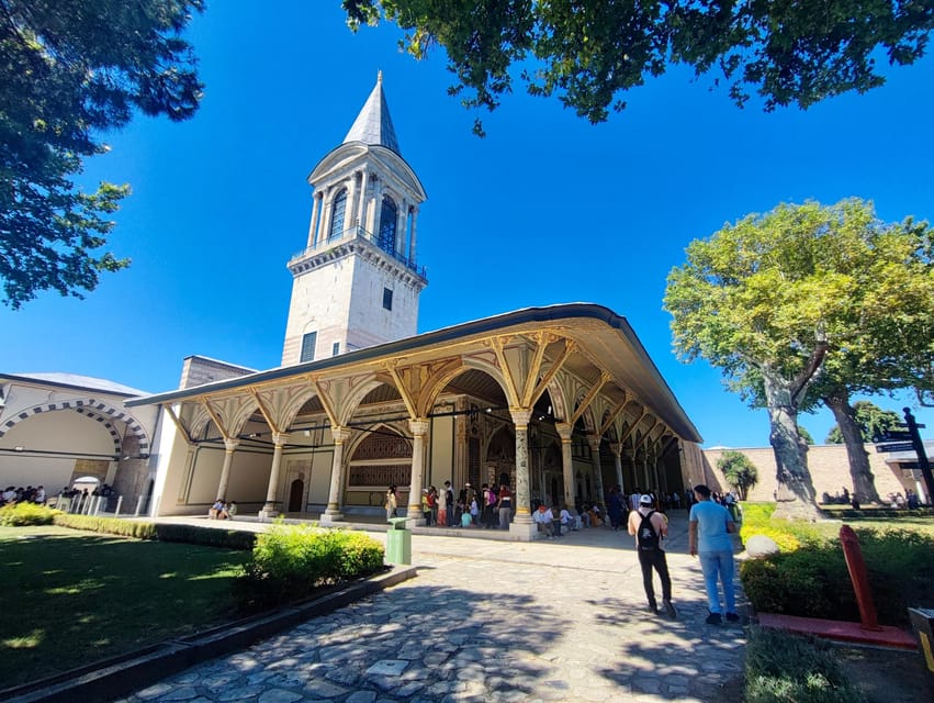 Istanbul Topkapı Palace and Harem Guide Tour - Topkapi Harem Access: Seeing Private Life Behind the Walls