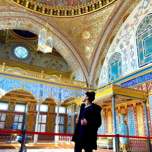 Istanbul: Topkapi Palace Guided Tour - Topkapi in two hours: what the skip-line really buys you