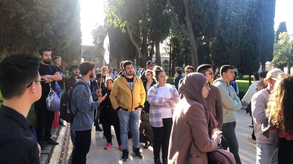 Istanbul: Topkapi Palace Skip-the-Line Ticket & Guided Tour - Skip-the-line at Topkapi: what you should expect