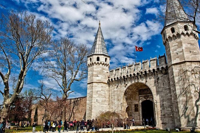 Istanbul Tour - Half Day Afternoon - Hagia Irene Museum: a quieter church inside the Topkapı world