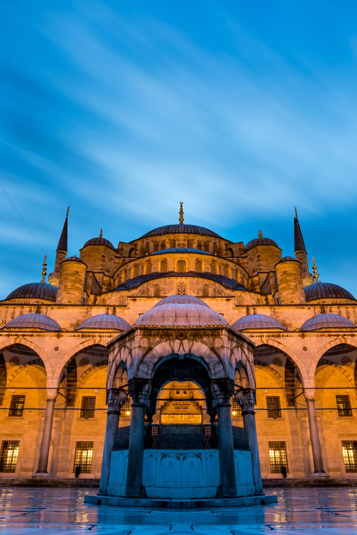 Istanbul: Tour of Hagia Sophia and Blue Mosque By Night - Should you book this Hagia Sophia and Blue Mosque evening tour?