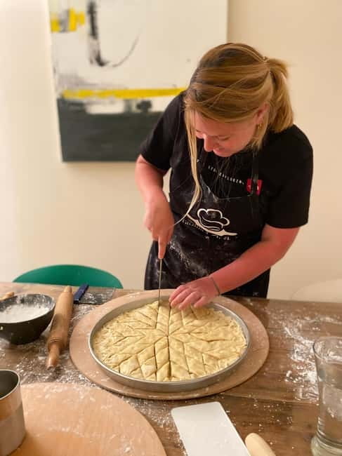 Istanbul: Turkish Baklava Cooking Class with a Local Host - A Cozy Istanbul Apartment Where Baklava Starts With Your Hands