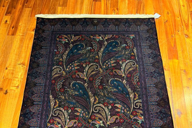 Istanbul Turkish Carpet Shopping (Expert Guidance) - Materials, Motifs, and Technique Stories You Can Use at Home