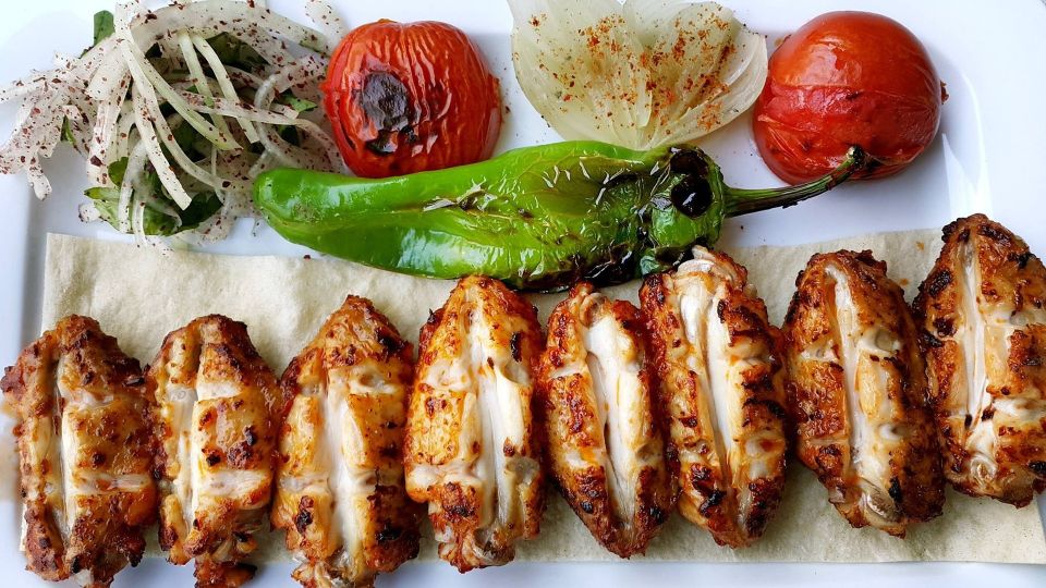 Istanbul: Turkish Food Tour in Kadikoy Across the Bosphorus - Small-Group Format: Why Up to Eight People Matters