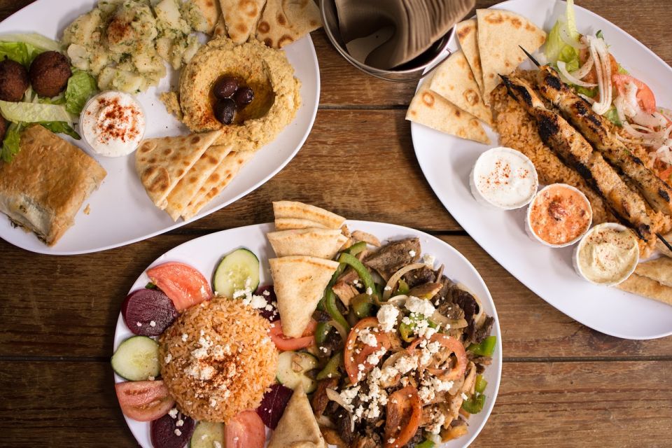 Istanbul: Turkish Food Tour in Kadikoy Across the Bosphorus - Kadıköy on Foot: How the Neighborhood Shapes What You Eat