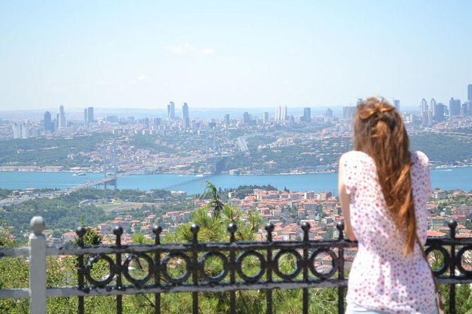 Istanbul Two Continents Tour with Lunch and Bosphorus Cruise - Eyüp Sultan Mosque and the Peaceful Edge of the Golden Horn