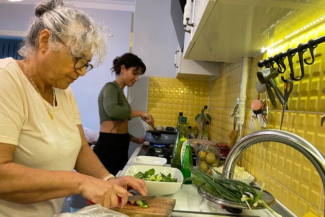Istanbul Vegan/Vegeterian Cooking Class with Locals at Home - Tea time, family meal, and the best kind of souvenir