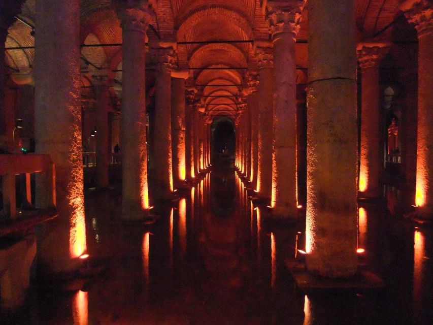 Istanbul Walking Tour: Discovering Old Town - Starting at Pudding Shop Lale Restaurant: your simple game plan