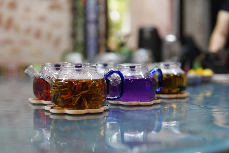 Istanbul: World Teas & Turkish Tea Brewing, Tasting Workshop - Turkish double teapot, thin-waisted glasses, and the rabbit-blood pour