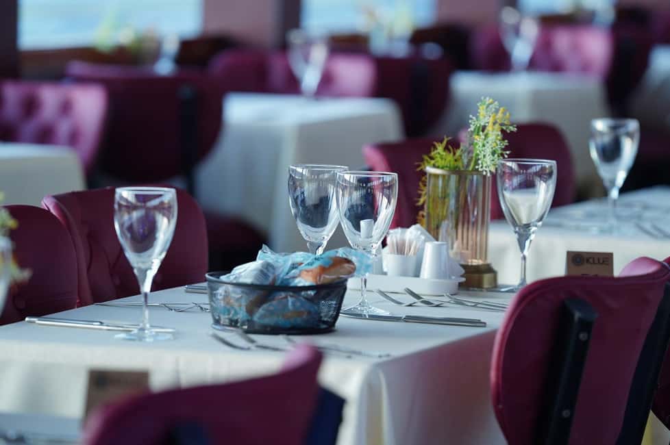 İstanbul:Bosphorus Dinner Cruise & Soft and Alcohol Drinks - The 3-Hour Bosphorus Cruise: What You’ll Actually See
