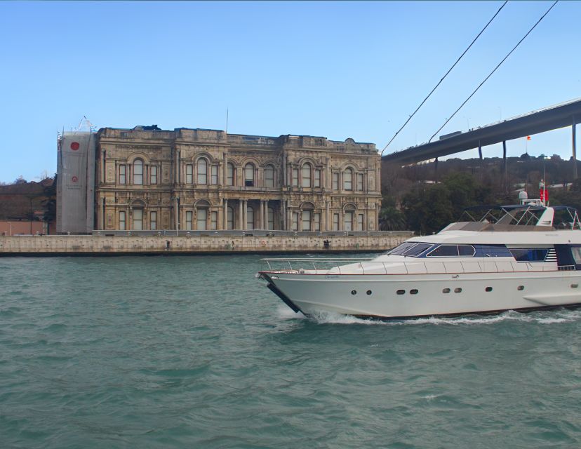 Istanbul:Golden Horn&Bosphorus Sunset Cruise on Luxury Yacht - Dolmabahçe Palace Views Without Entrance Fees